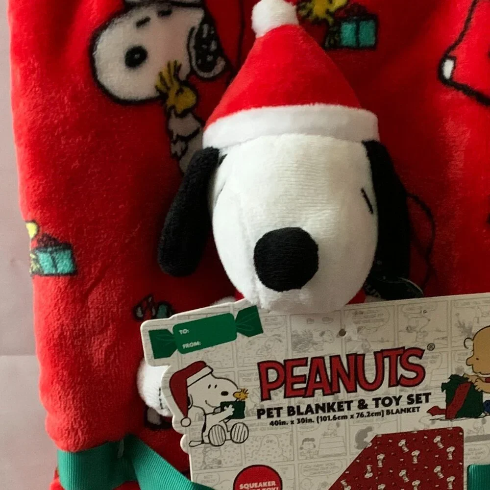 PEANUTS Snoopy & Woodstock Christmas Fleece Pet Blanket & Toy Set in Red